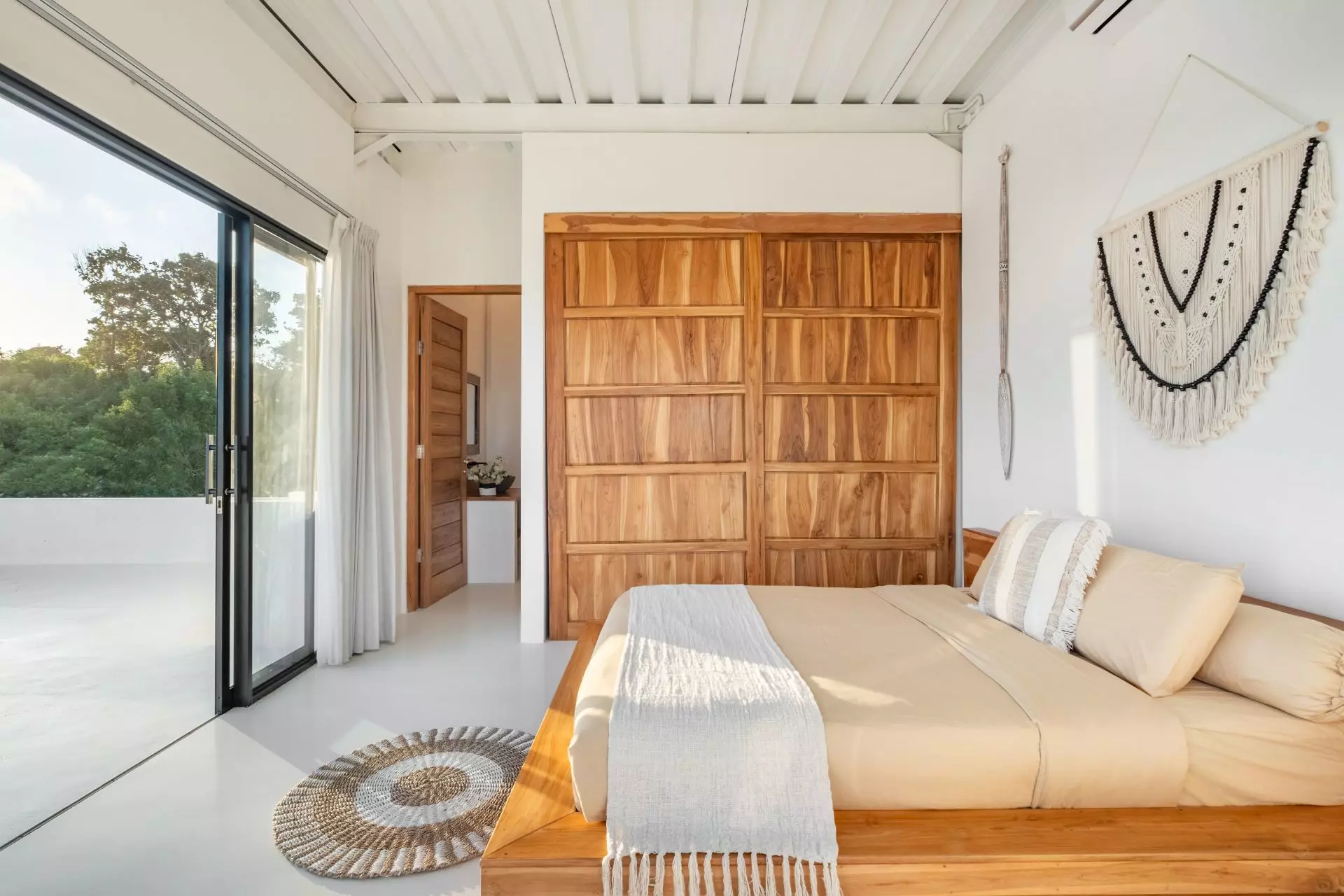 Villa Maracuya upstairs bedroom